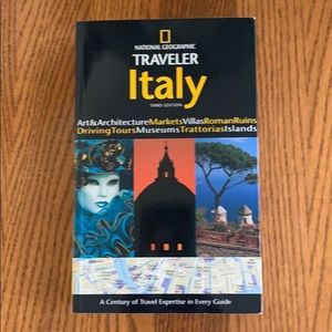 National Geographic Italy Book. EUC.
